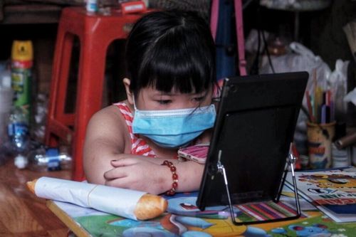 Ngày không còn mẹ