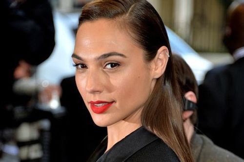Gal Gadot sốc khi đạo diễn đe dọa hủy hoại sự nghiệp
