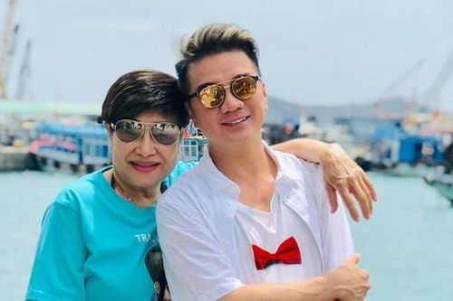 Sau khi nộp đơn ly hôn, vợ cũ 'quyền lực' của Đàm Vĩnh Hưng có hành động bất ngờ