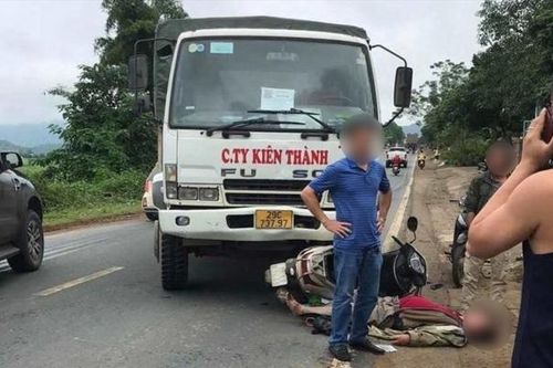 Hòa Bình: Va chạm với xe tải, người đàn ông đi xe máy tử vong