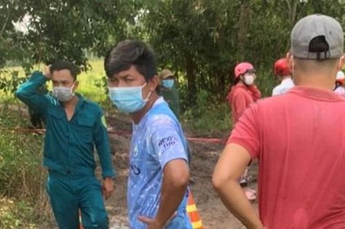 Tìm thấy thi thể bé trai 2 tuổi ở suối cạnh nhà