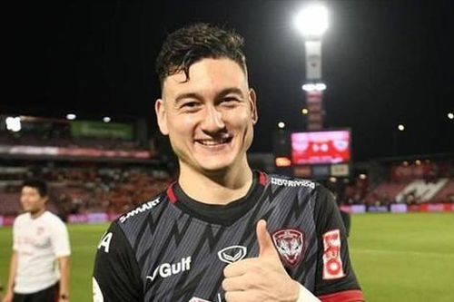 Muangthong United không từ bỏ vụ Văn Lâm, tiếp tục kiện CLB Cerezo Osaka