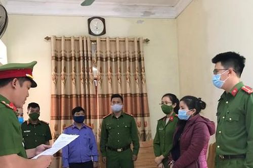 Thêm một cán bộ xã bị bắt vì trục lợi tiền hỗ trợ bão lũ của dân nghèo