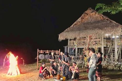 Nghệ An mở cửa đón du khách đã tiêm vắc xin
