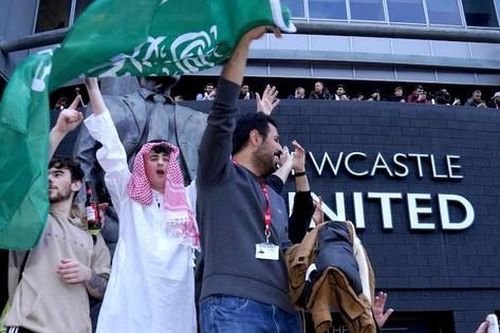 NÓNG: Các ông chủ Arab Saudi của Newcastle chính thức 'trảm' HLV