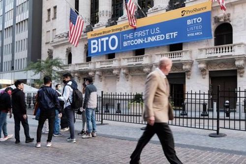 Giao dịch phiên đầu tiên, ETF Bitcoin được mua nhiều thứ 2 lịch sử