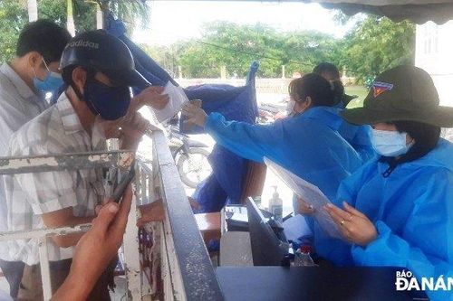 Tìm người từng đến các địa điểm liên quan đến ca bệnh Covid-19