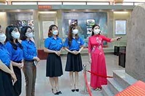 Sáng tạo trong trưng bày hiện vật về đất và người Xứ Lạng: Góp phần giáo dục truyền thống 190 năm thành lập tỉnhTin khácNỗ lực thực hiện Nghị quyết số 116Những người 'giỏi việc nước, đảm việc nhà'