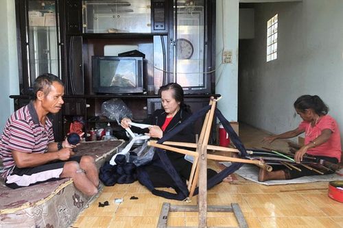 Đến từng nhà, rà từng ngõ