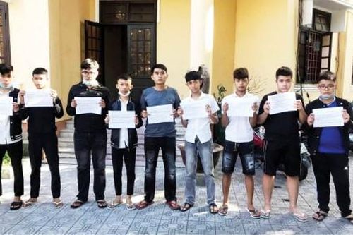 Chính trị - Xã hội Pháp luật - Cuộc sống Cảnh báo hiện tượng thanh, thiếu niên giải quyết mâu thuẫn bằng đao, kiếm