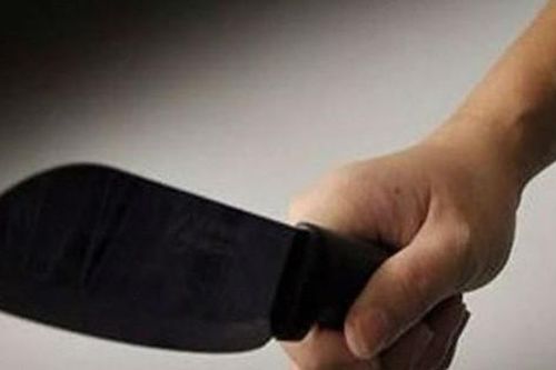 Yên Bái: Truy sát kinh hoàng, 3 bố con nhập viện cấp cứu