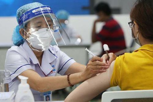 Tiêm mũi 2 vaccine COVID-19: Bị sốc mũi 1 có nên tiêm tiếp?