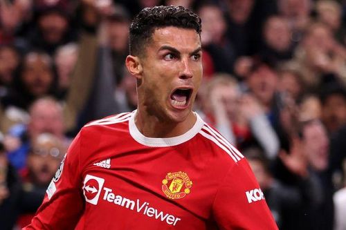 Man United đứng lên từ trong hỗn loạn