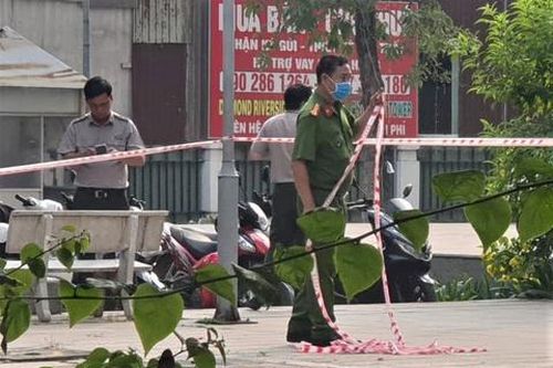Người đàn ông rơi từ tầng cao chung cư ở TP.HCM