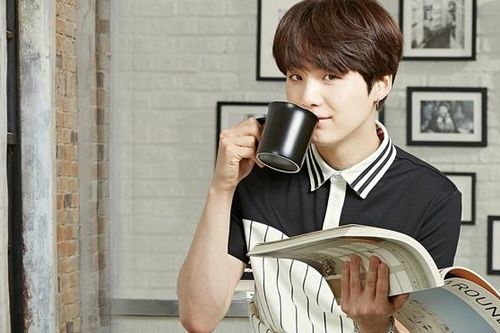 Chết cười lý do Suga BTS từng lập CLB sách mà bất thành