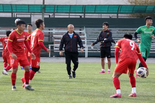 U23 Việt Nam bắt nhịp buổi đầu tiên tại Bishkek