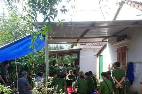 Phát hiện cha và con trai 5 tuổi tử vong trong căn nhà khóa kín