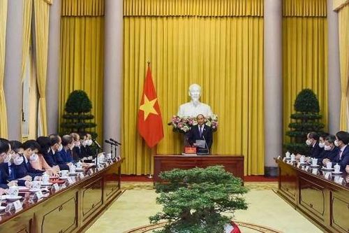 Chủ tịch nước Nguyễn Xuân Phúc giao nhiệm vụ cho 8 Đại sứ vừa mới được bổ nhiệm