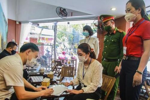 Hà Nội xử phạt cơ sở kinh doanh chưa thực hiện quy định quét mã QR
