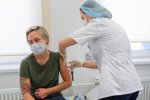Nga, Ukraine và Ba Lan nỗ lực ngăn chặn sự lây lan của đại dịch