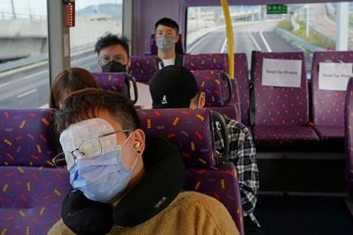 Lạ kỳ dịch vụ xe buýt ru ngủ ở Hồng Kông