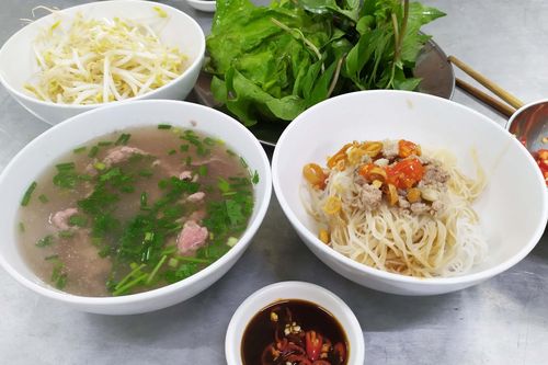 Đến Pleiku ăn phở khô
