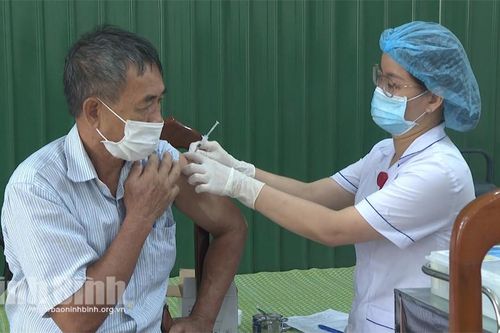 Ninh Bình tiêm chủng vắc xin phòng COVID-19 mũi 1 đạt trên 84%