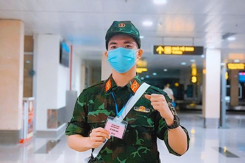 Nam sinh Quân y kể chuyện đi tình nguyện giữa tâm dịch