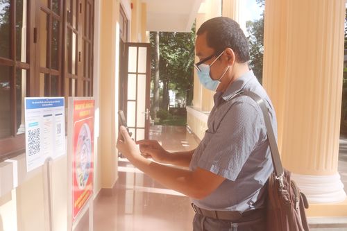 Trà Vinh tăng cường khai báo y tế điện tử trong phòng, chống Covid-19