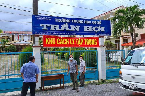 Học sinh vùng xanh Cà Mau được đến trường từ 25/10