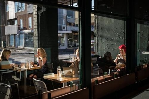 Melbourne, thành phố bị phong tỏa chặt nhất thế giới mở cửa sau 262 ngày