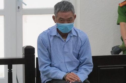 'Yêu râu xanh' xâm hại bé gái 6 tuổi lĩnh án 12 năm tù