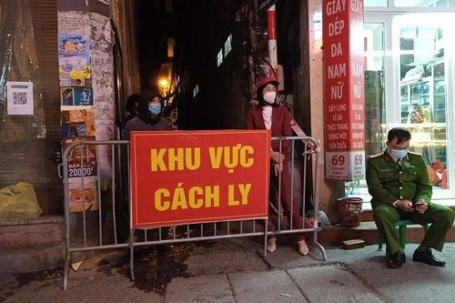 Hà Nội rà soát hơn 300 người liên quan 2 ca Covid-19 cộng đồng mới