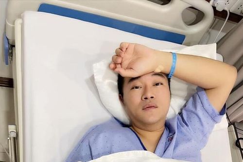 Ca sĩ Minh Quân phẫu thuật cắt bỏ 2/3 dạ dày