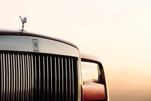 Ý chí vươn lên từ nghịch cảnh của nhà đồng sáng lập Rolls-Royce