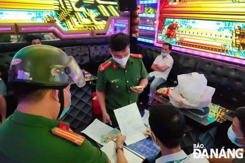 Xử phạt cơ sở karaoke vi phạm quy định phòng, chống Covid-19