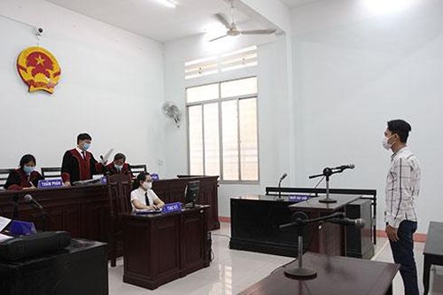 Tham gia nhóm trộm cắp tài sản chuyên nghiệp