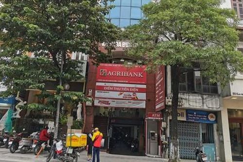 Thoát khỏi thang máy bị kẹt, cô gái rơi từ tầng 7 tử vong