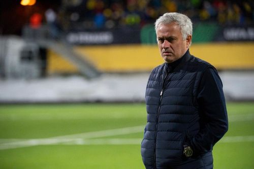 AS Roma thua sốc đội bóng vô danh, Mourinho thảm bại chưa từng thấy