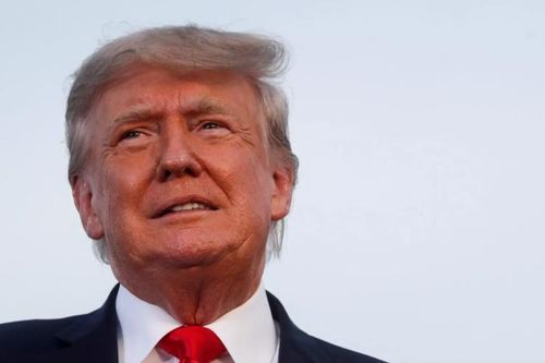 Mạng xã hội mới của ông Trump bị tấn công