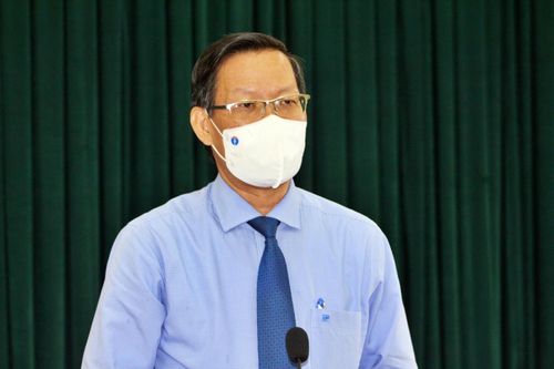 Chủ tịch TP.HCM: Thành phố sẽ mở dần dịch vụ ăn uống tại chỗ