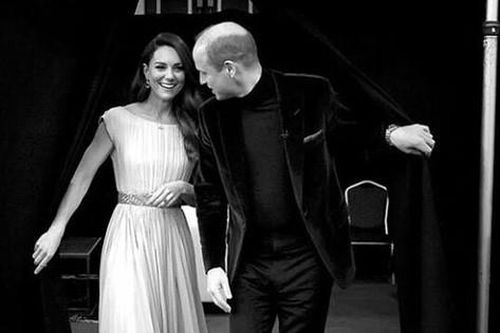 Nhà Kate sẽ tới Mỹ để lấy lại sự nổi tiếng, Meghan bị chỉ trích vì 'tâm thư' dài hơn 1.000 chữ