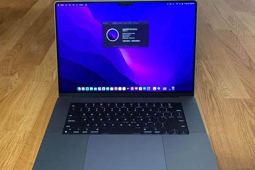 Một người Việt ở Mỹ đã có Macbook Pro 2021 trước ngày mở bán