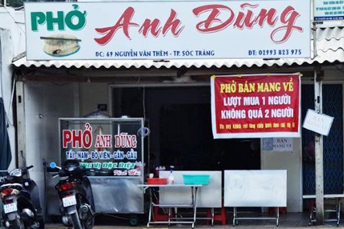 Nhiều hàng quán ở miền Tây chưa bán tại chỗ