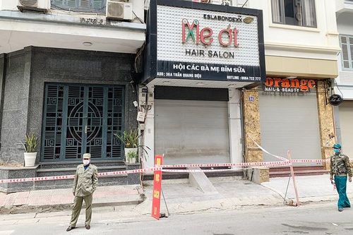Quận Đống Đa: Phong tỏa tạm thời salon tóc có nhân viên mắc Covid-19