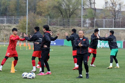 U23 Việt Nam miệt mài rèn bài tấn công, không quản ngại thời tiết lạnh giá