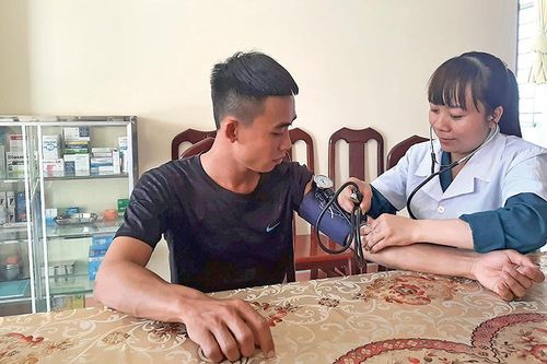 Khi phái đẹp lên chốt
