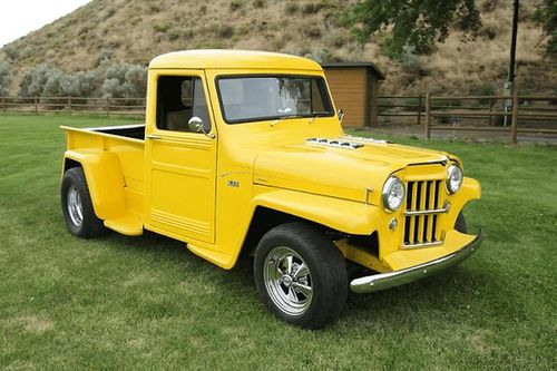 Bán tải cổ Willys Jeep độ V8, phục chế hết 3,4 tỷ đồng