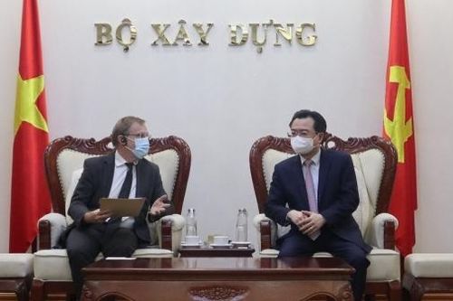 Việt Nam-Pháp đẩy mạnh hợp tác phát triển đô thị và biến đổi khí hậu