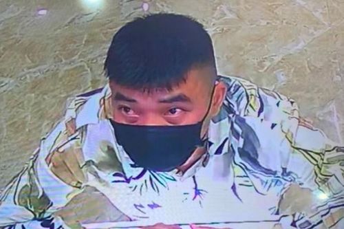 Đánh tráo dây chuyền ở tiệm vàng để lừa lấy hơn 74 triệu đồng